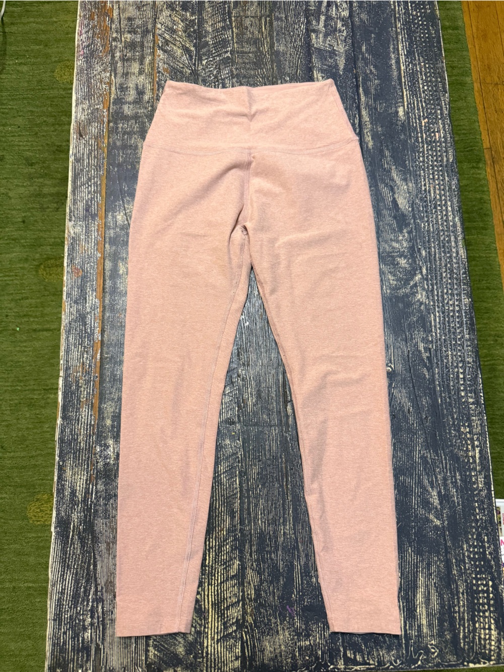 Beyond Yoga women’s Pink Stretch Leggings